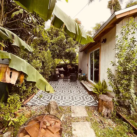 Bienvenidos A La Pequena Selva De Legnalife Villa